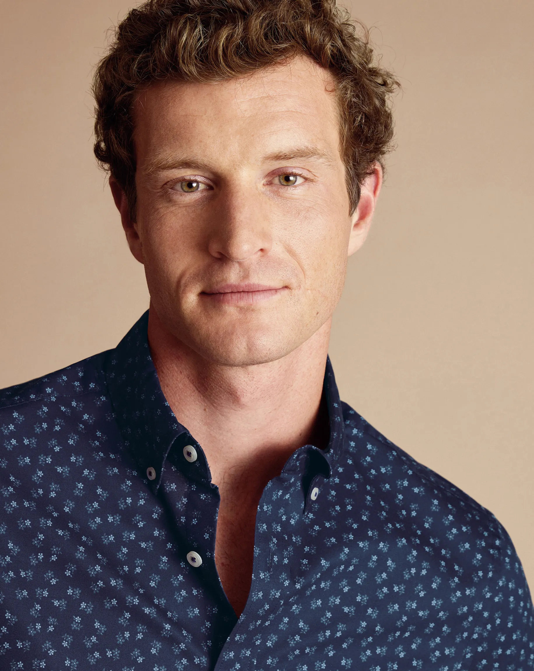 Short Sleeve Shirts|Casual Shirts<Charles Tyrwhitt Button-Down Collar Non-Iron Ditsy Floral Print Shirt - Navy