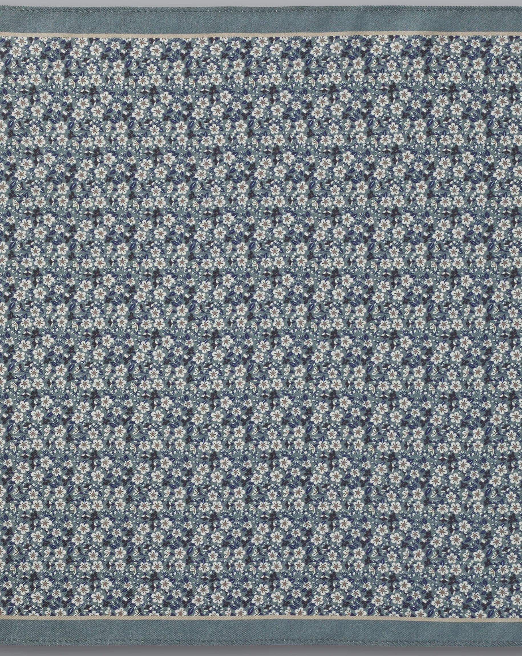 Accessories<Charles Tyrwhitt Floral Print Silk Pocket Square - Atlantic Green