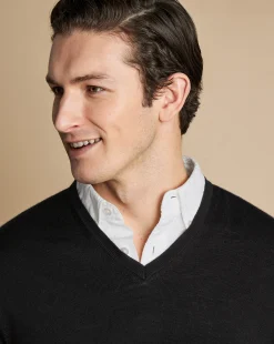 V-Neck Sweaters|Sweaters<Charles Tyrwhitt Merino V-Neck Sweater - Black