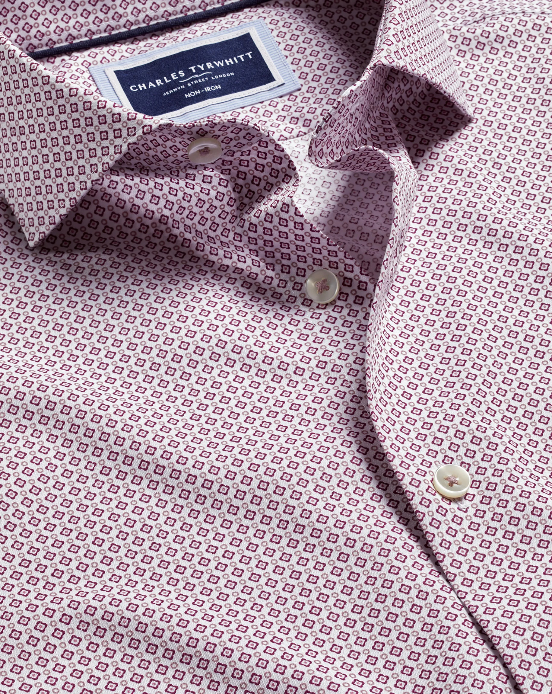 Shirt Sale<Charles Tyrwhitt Semi-Spread Collar Shadow Diamond Print Non-Iron Shirt - Blackberry Purple