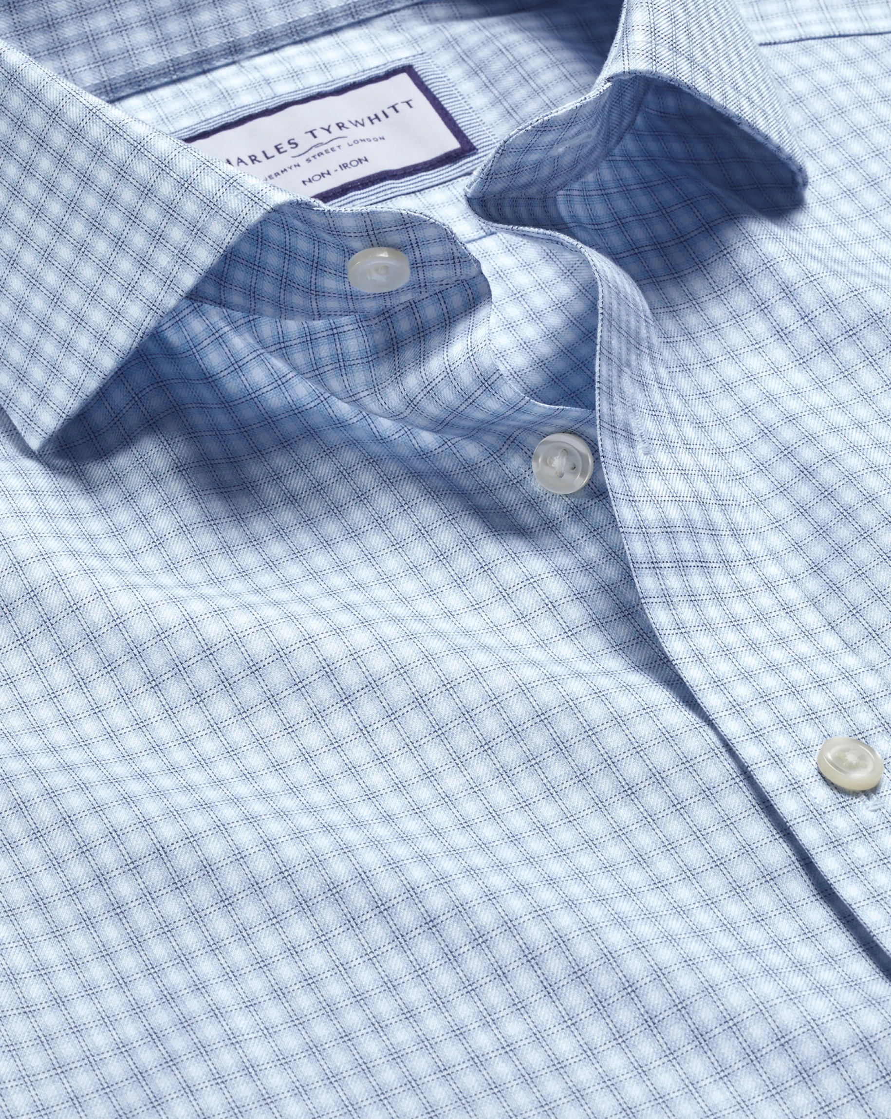 Dress Shirts|XL<Charles Tyrwhitt Spread Collar Non-Iron Double Check Shirt - Blue Sky