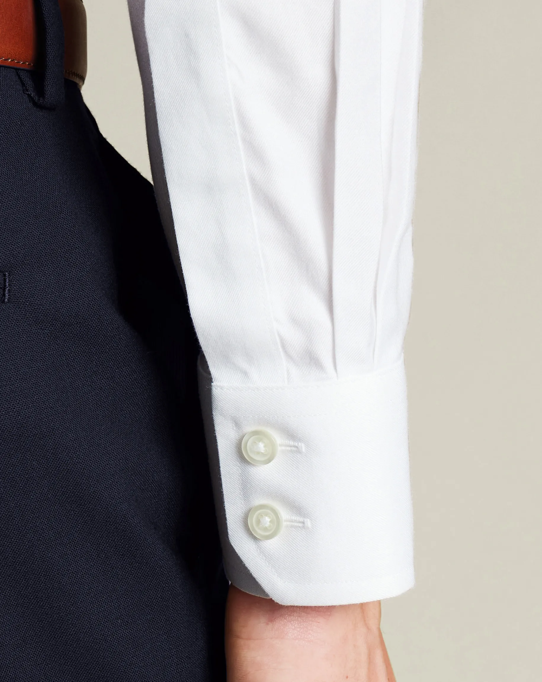 Dress Shirts|White Shirts<Charles Tyrwhitt Spread Collar Non-Iron Twill Shirt - White